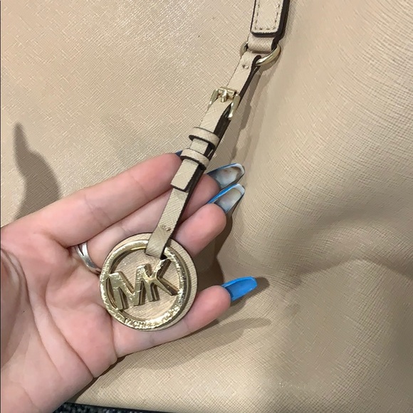 Gently used Michael Kors - Picture 4 of 4